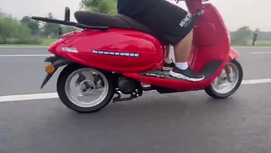 Scooter eléctrico de color rojo y azul 2000W con batería de litio fabricado en China